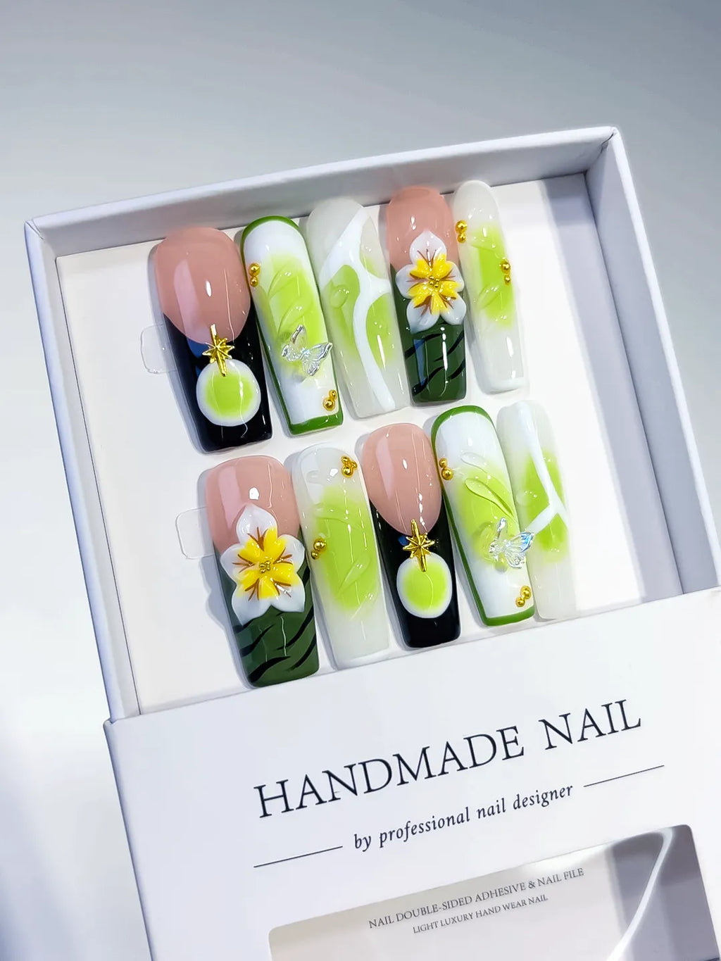 M116 - Long Black White Square French tip Flower 3D