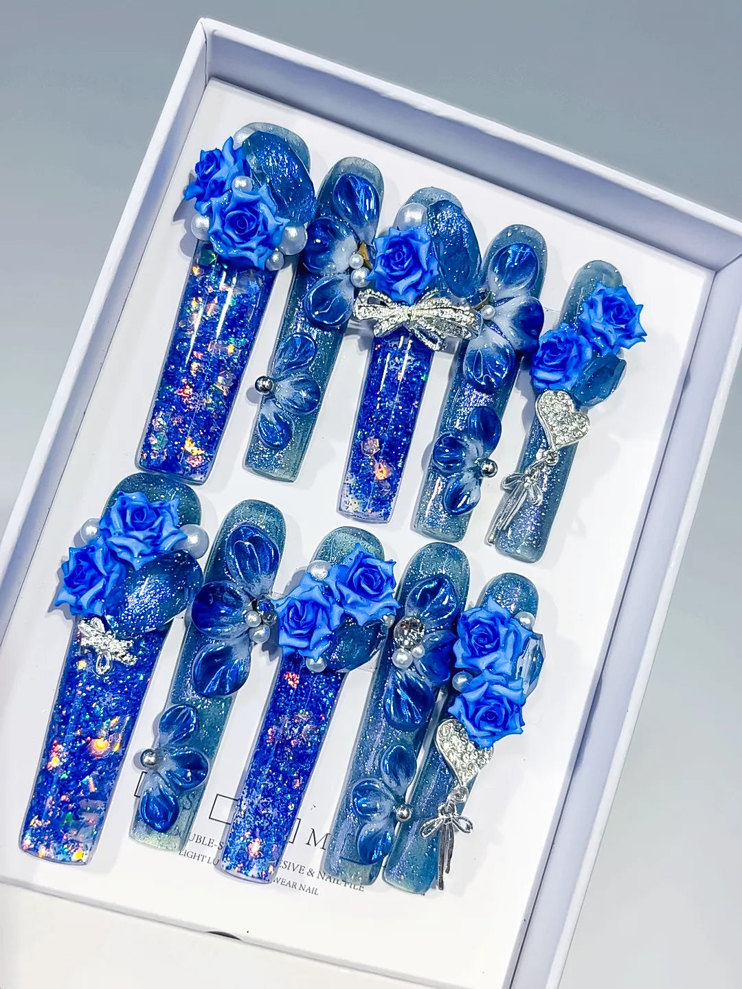 O013 - Long Blue Silver Square Glitter Rose Bow