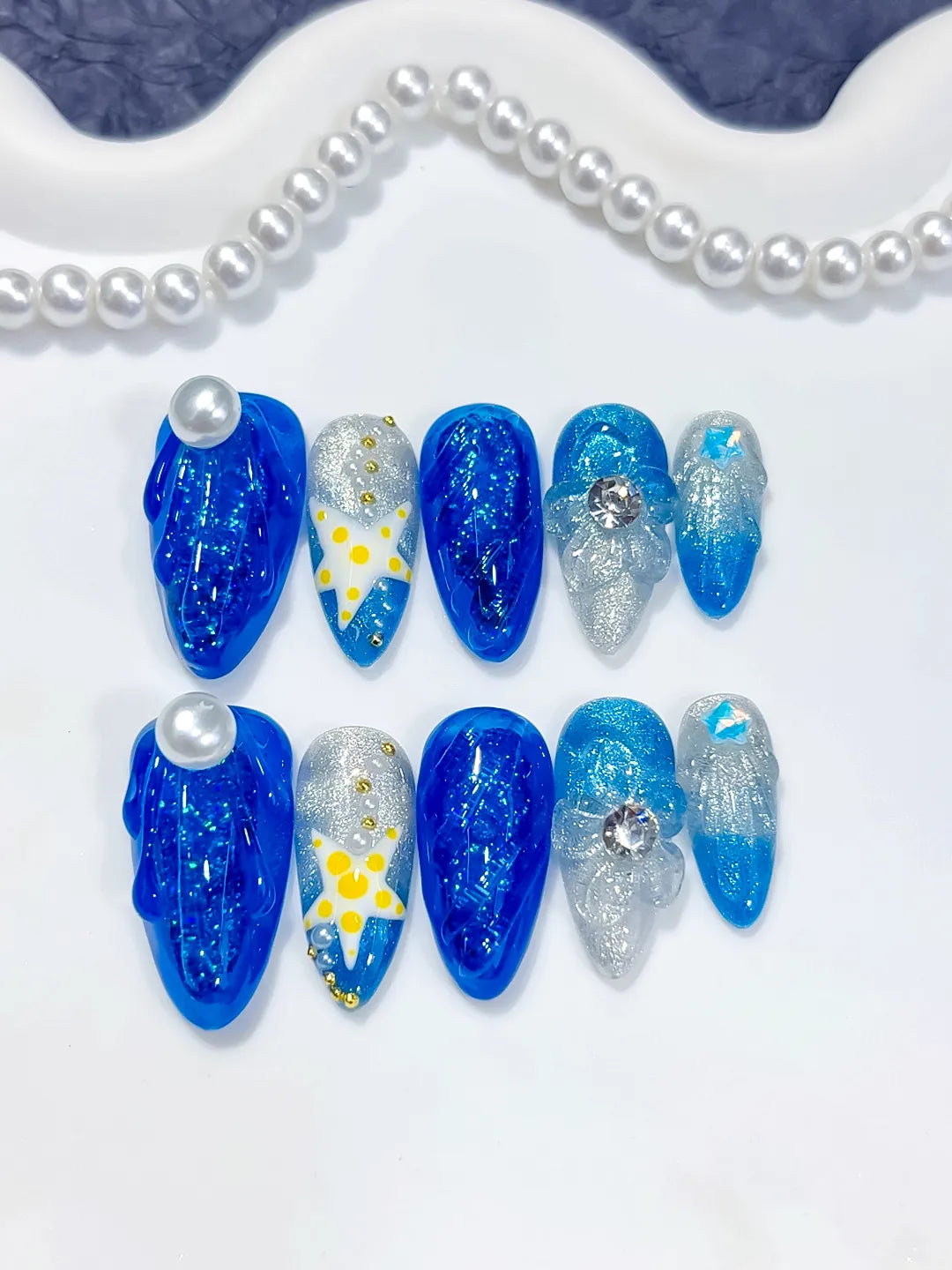 O008 - Medium Blue Silver Almond Glitter Pearl Rhinestone