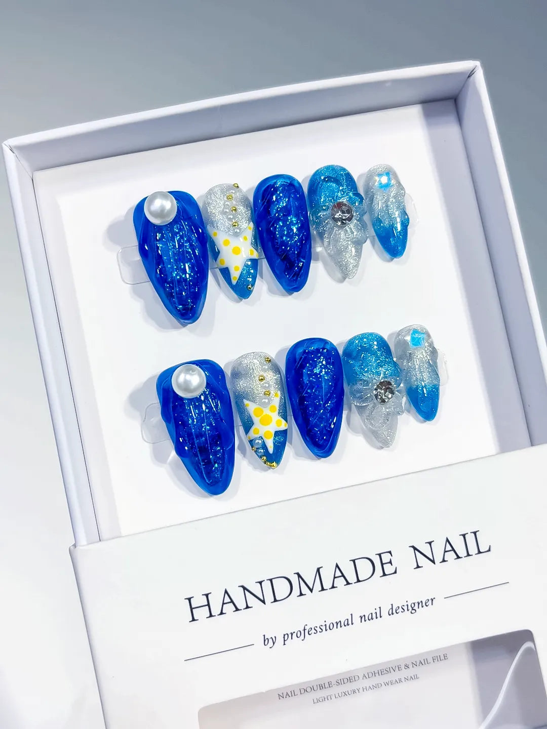 O008 - Medium Blue Silver Almond Glitter Pearl Rhinestone