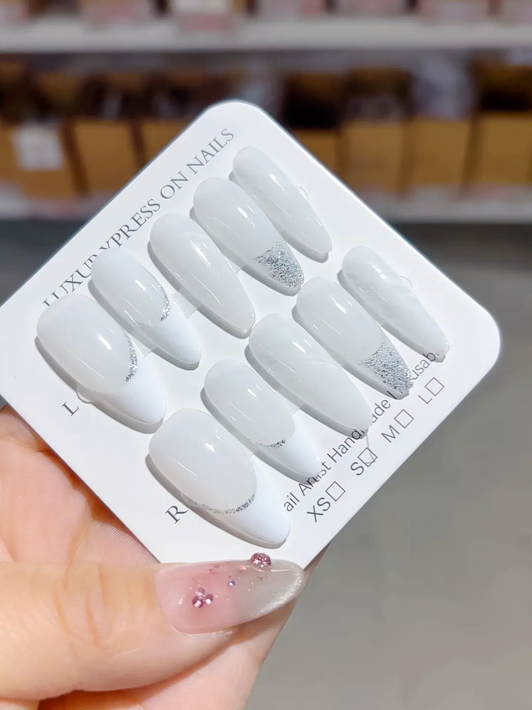 B106 - Long White Silver Almond French tip