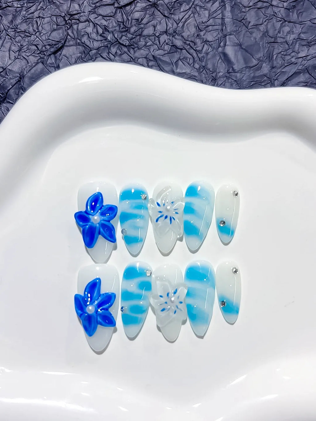 D252 - Medium Blue White Almond Floral Flower Rhinestone