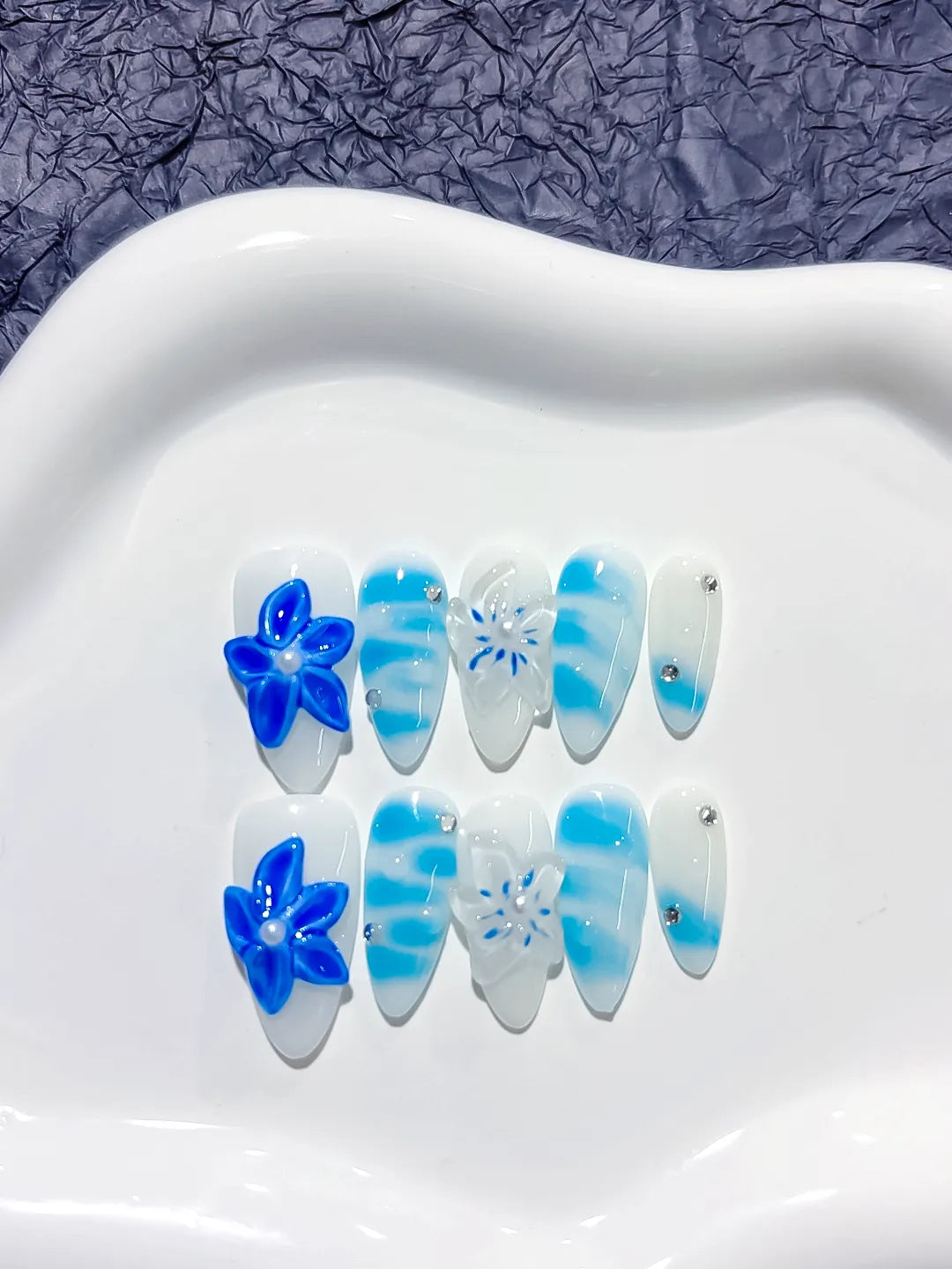 D252 - Medium Blue White Almond Floral Flower Rhinestone