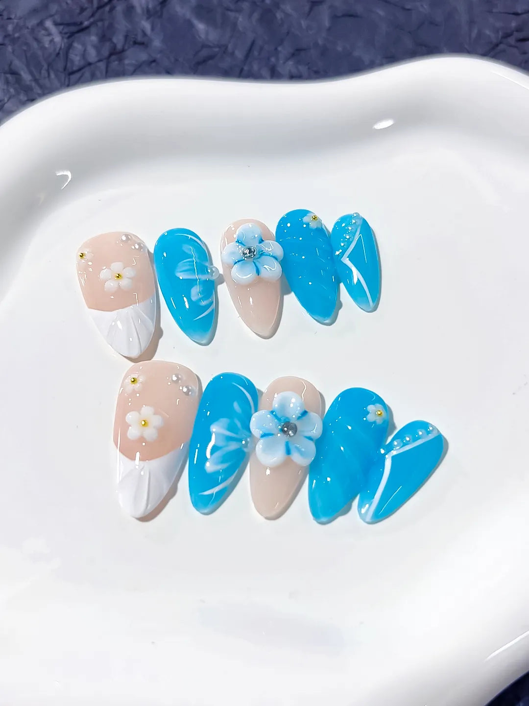 D260 - Medium Blue Nude Almond Floral Flower