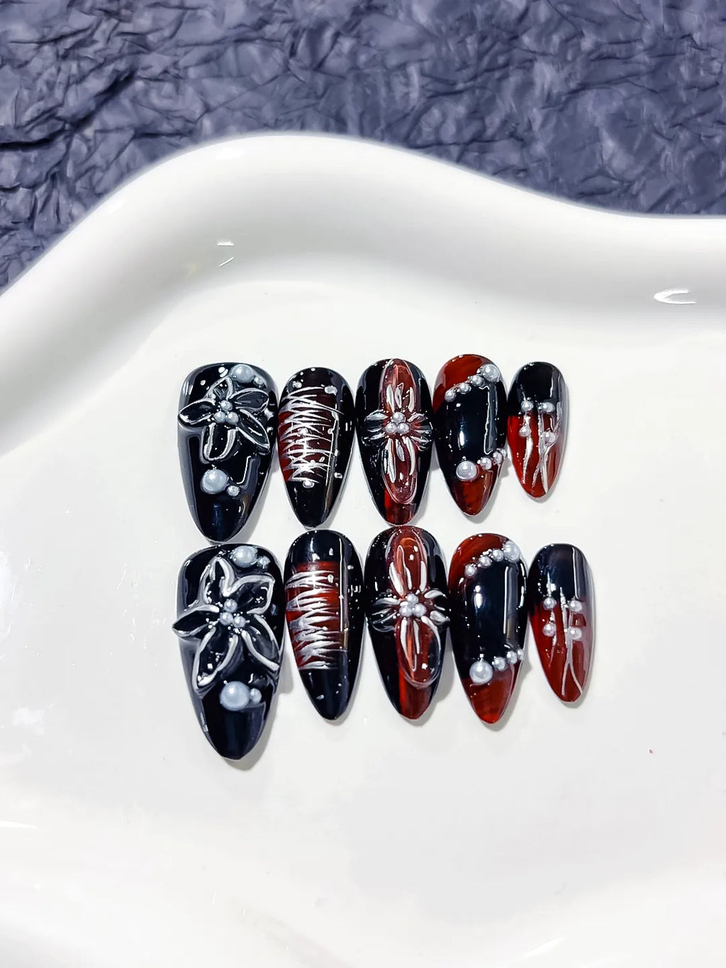 D254 - Medium Black Red Almond Abstract Star Lace