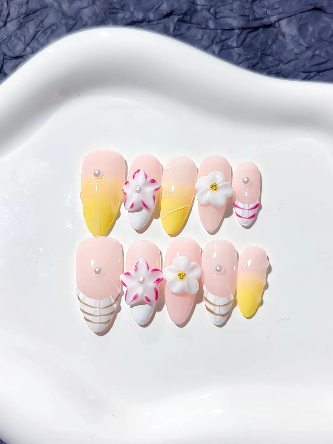 D274 - Medium Pink White Almond French tip Flower Line Art