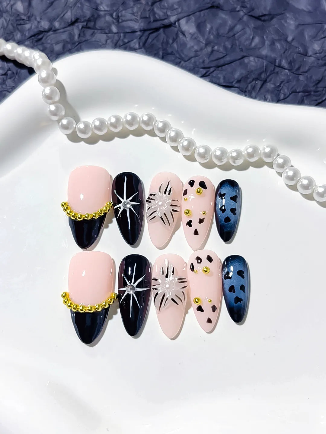 D291 - Medium Nude Black Almond French tip Star Animal Print