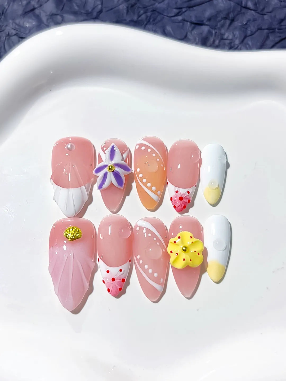 D276 - Medium Pink White Almond Floral Flower Line Art