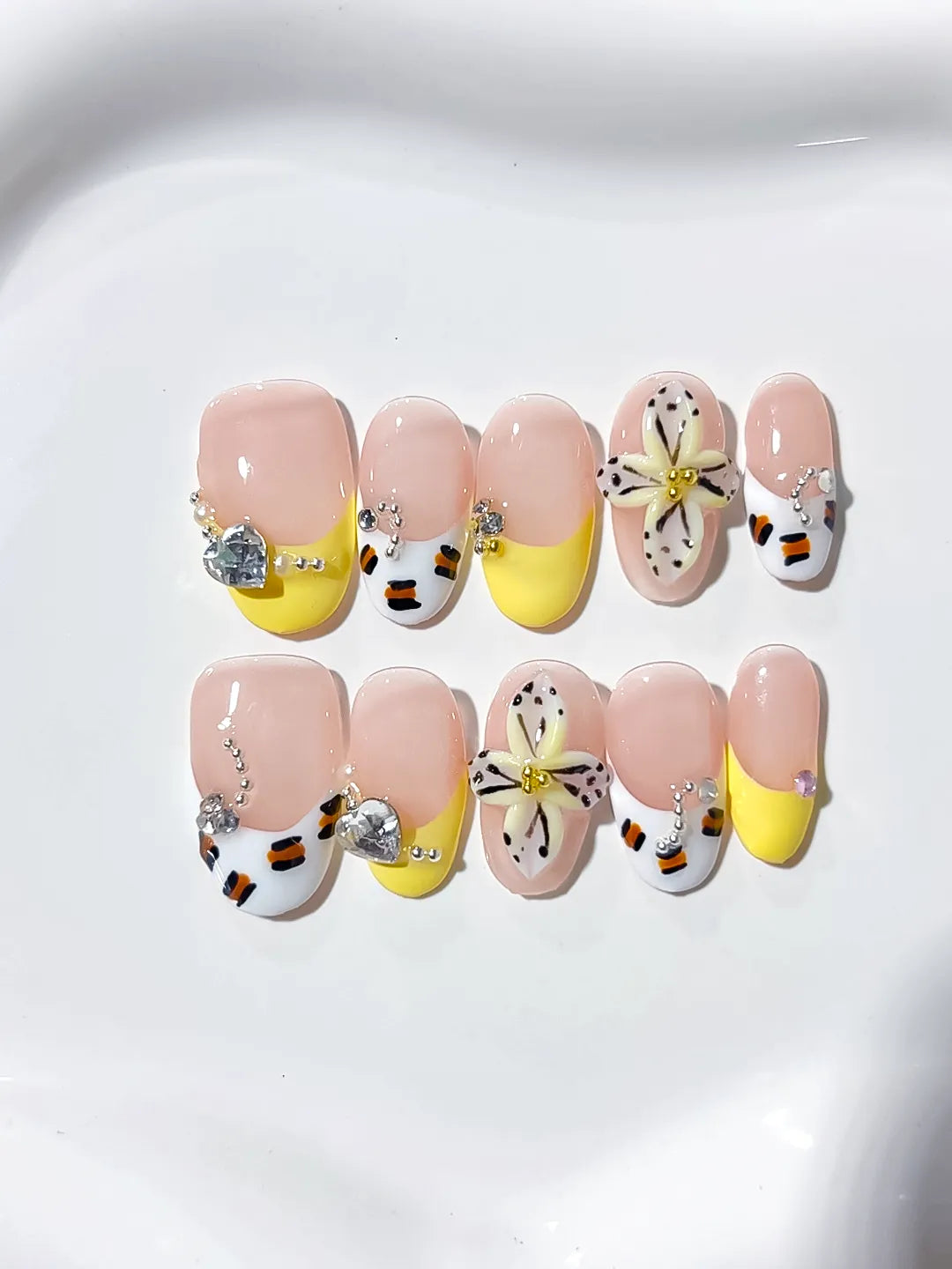 D314 - Short Nude Yellow Oval French tip Flower Rhinestone
