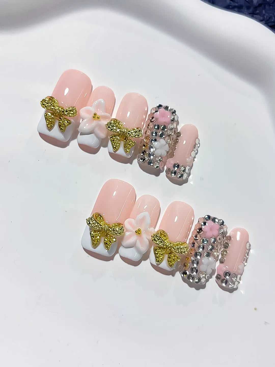 D316 - Long Nude Gold Square Glitter Bow Flower