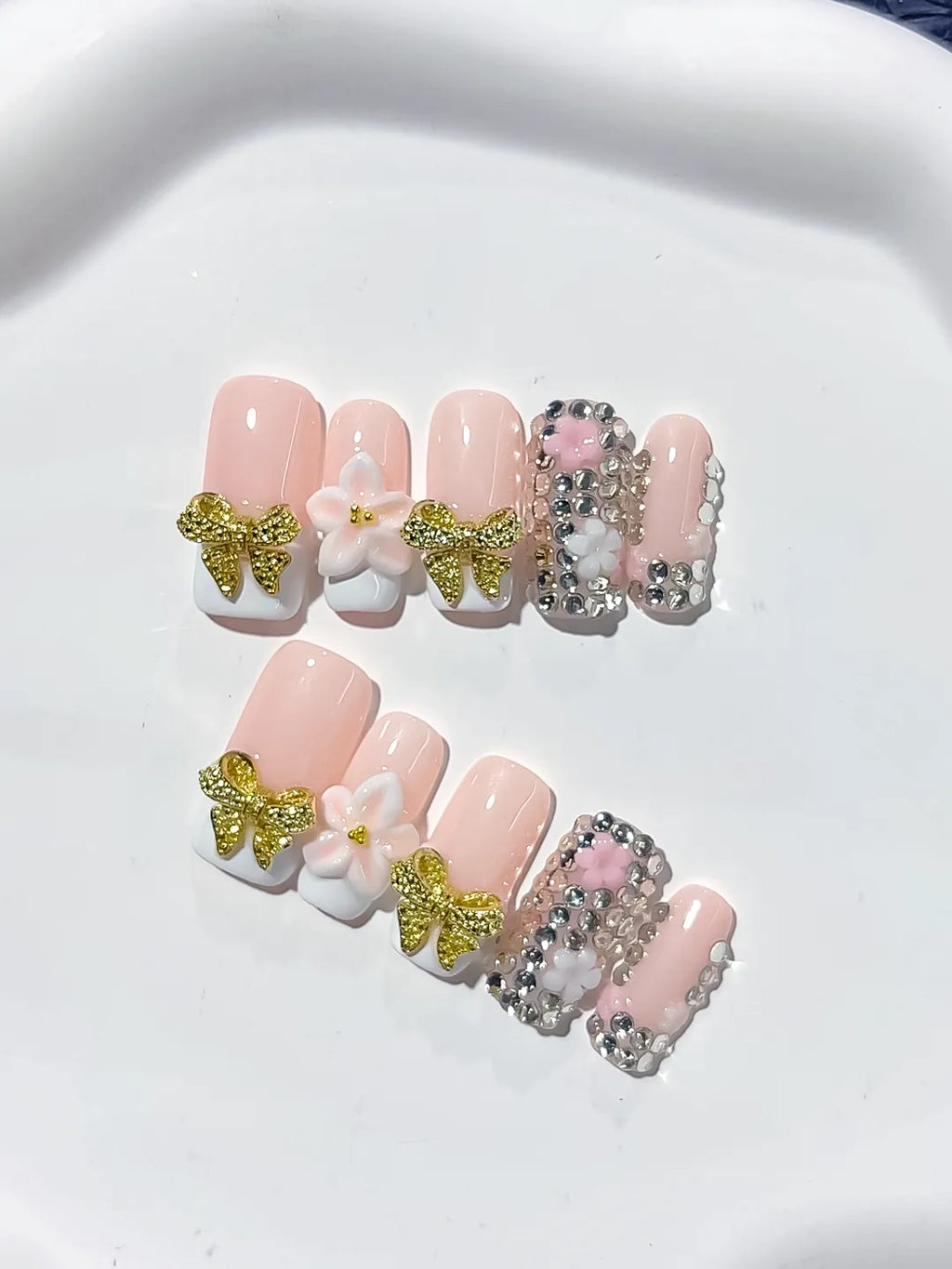 D316 - Long Nude Gold Square Glitter Bow Flower
