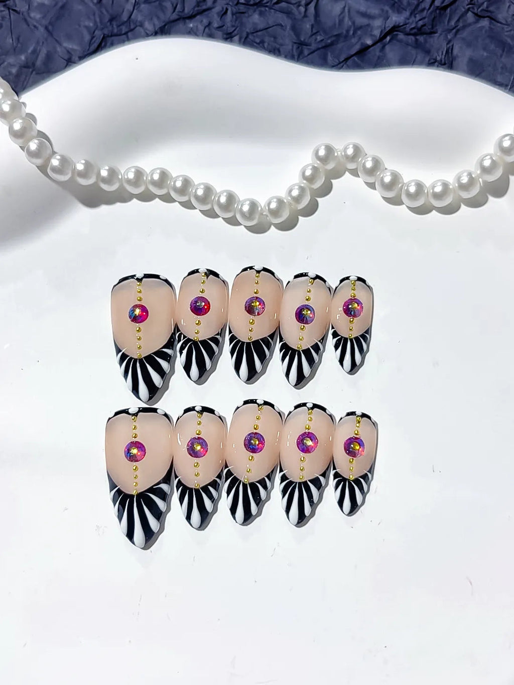 D324 - Medium Black White Almond Abstract Stripe Rhinestone VibeNailsLab