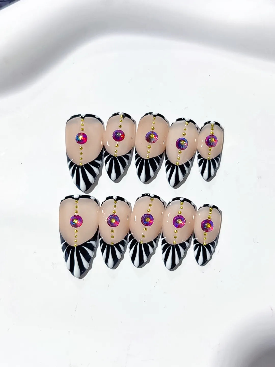 D324 - Medium Black White Almond Abstract Stripe Rhinestone VibeNailsLab