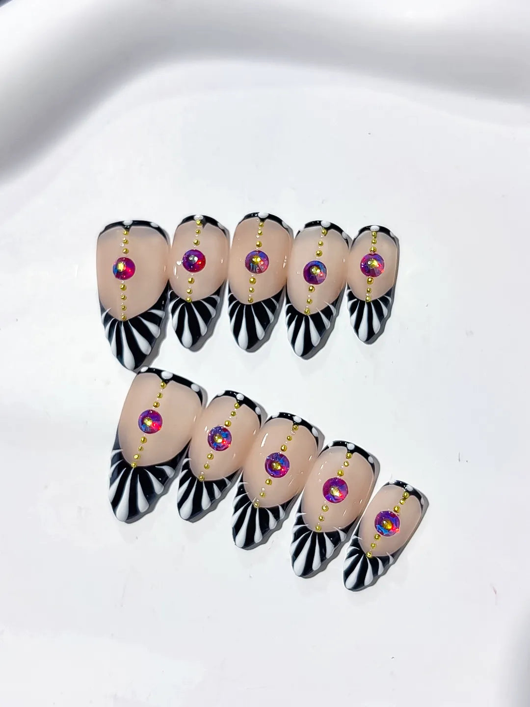 D324 - Medium Black White Almond Abstract Stripe Rhinestone VibeNailsLab