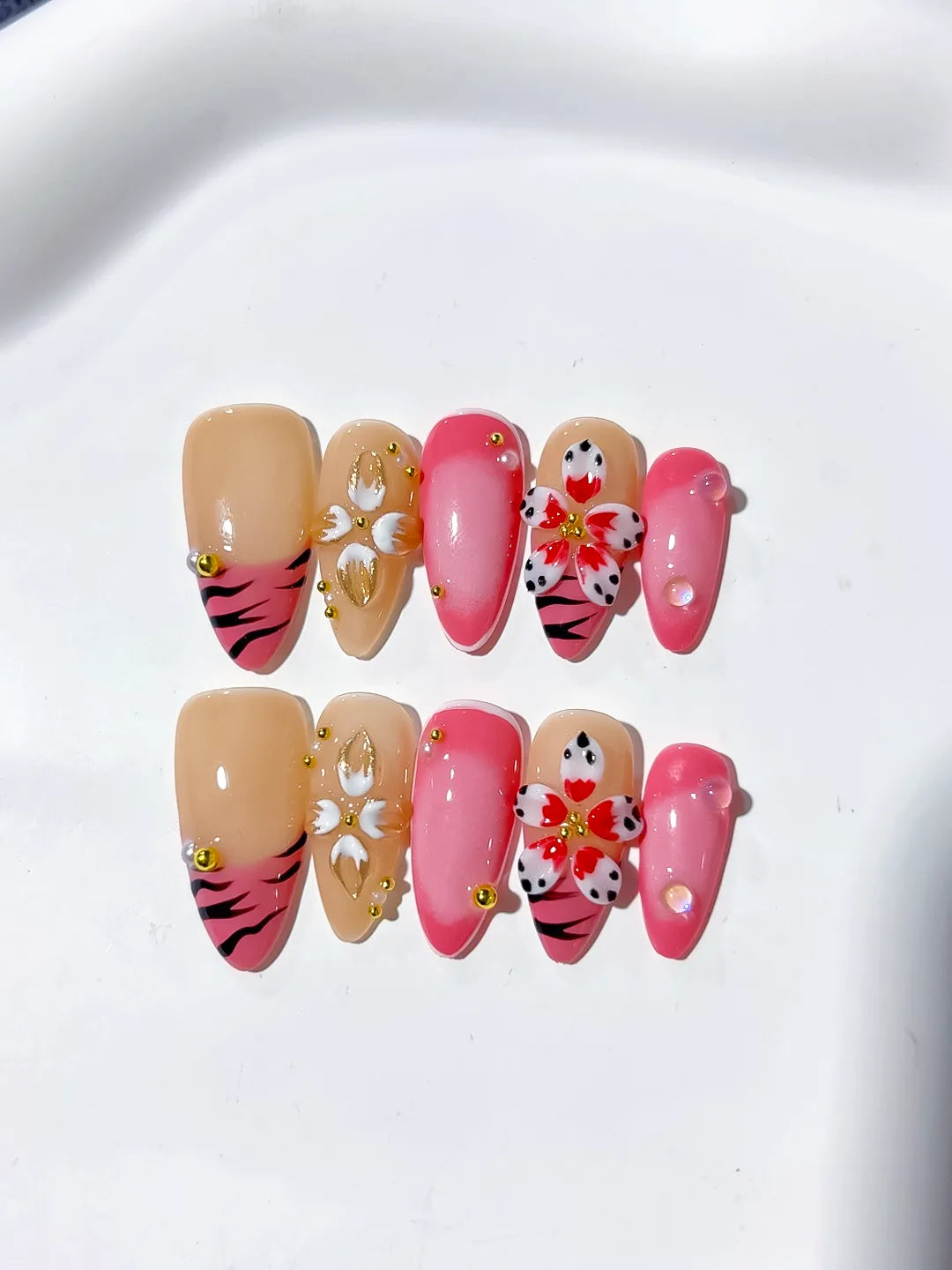 D330 - Medium Pink Gold Almond Abstract Heart Animal Print VibeNailsLab