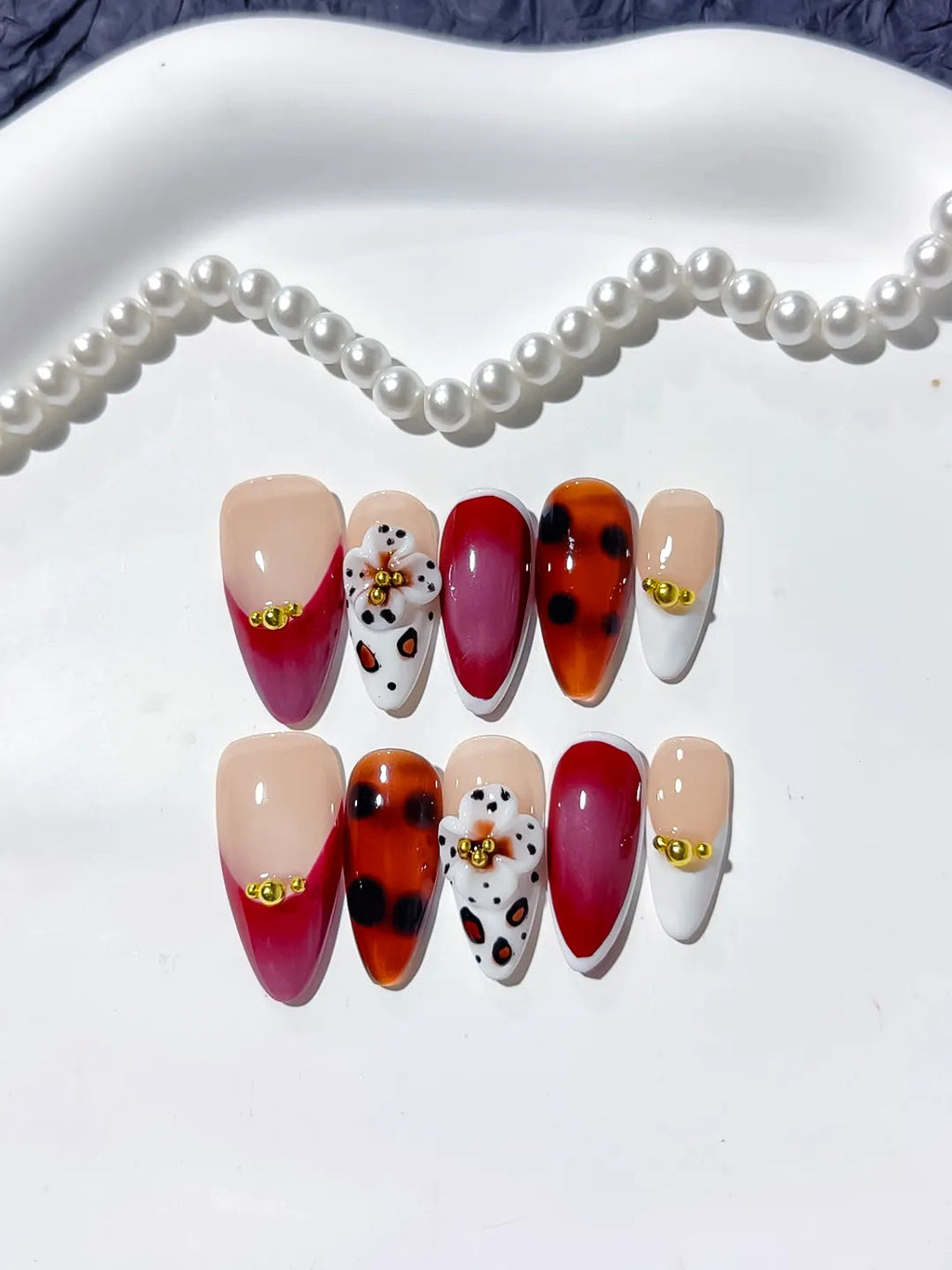 D332 - Medium Red Black Almond Abstract Flower Animal Print VibeNailsLab