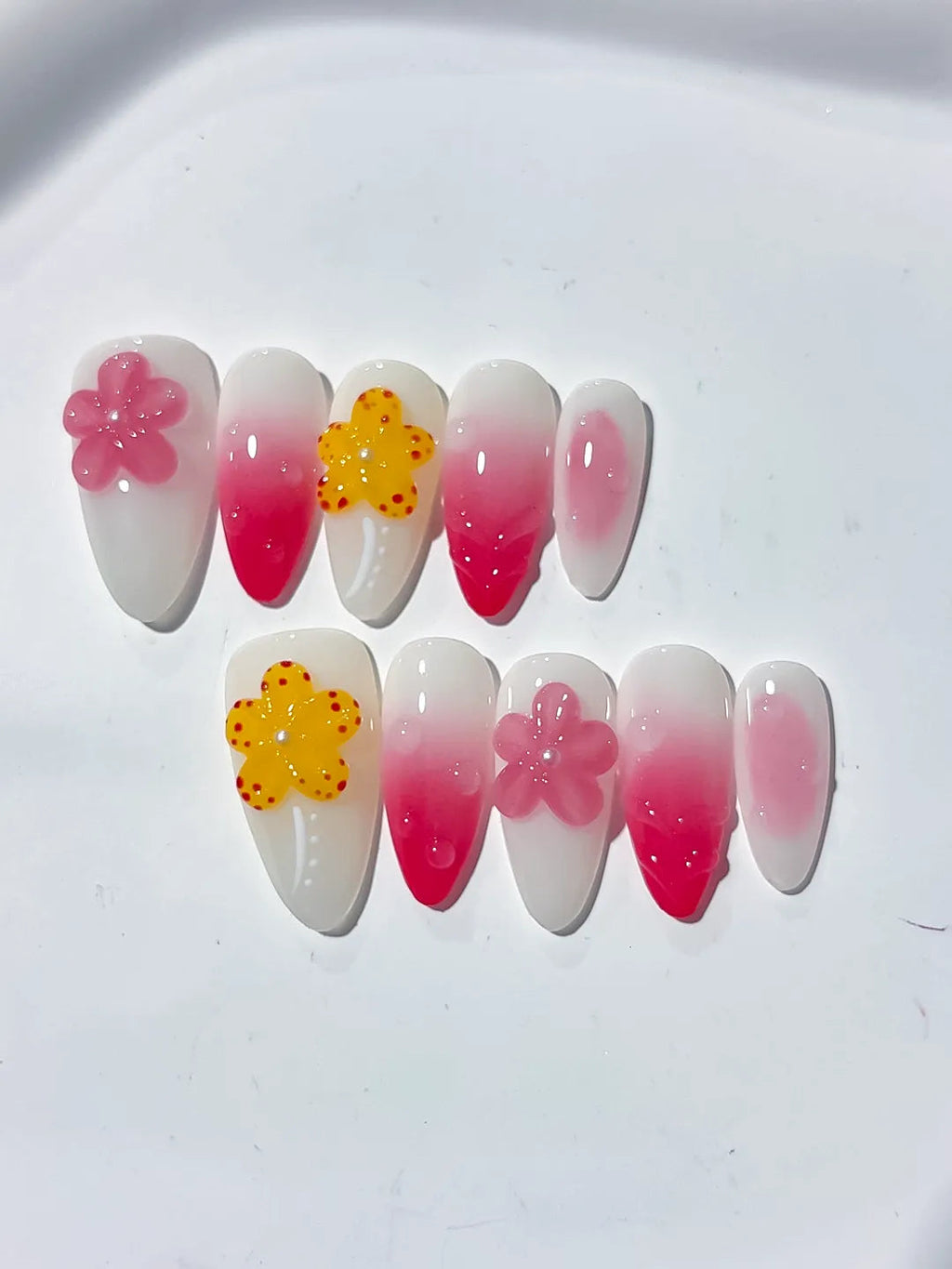 D335 - Medium White Pink Almond Ombre Flower VibeNailsLab