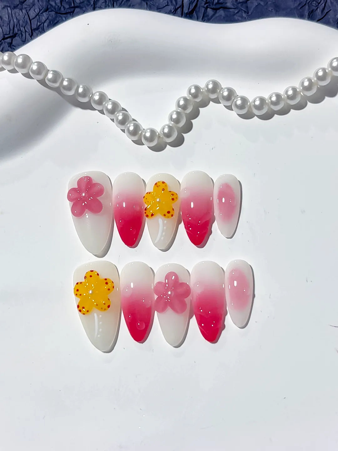 D335 - Medium White Pink Almond Ombre Flower VibeNailsLab