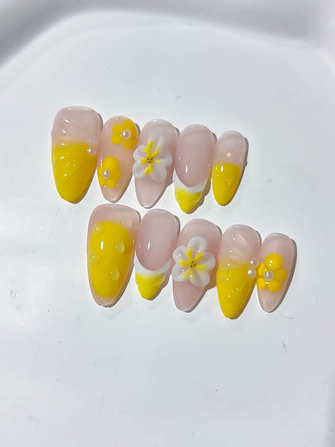 D340 - Medium Nude Yellow Almond French tip Flower VibeNailsLab