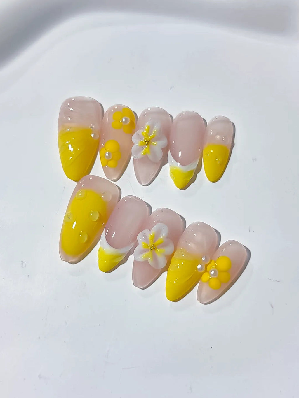 D340 - Medium Nude Yellow Almond French tip Flower VibeNailsLab