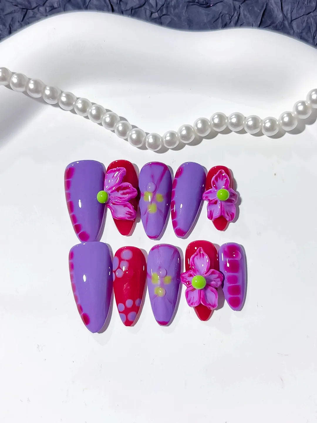D344 - Medium Purple Pink Almond Abstract Flower VibeNailsLab