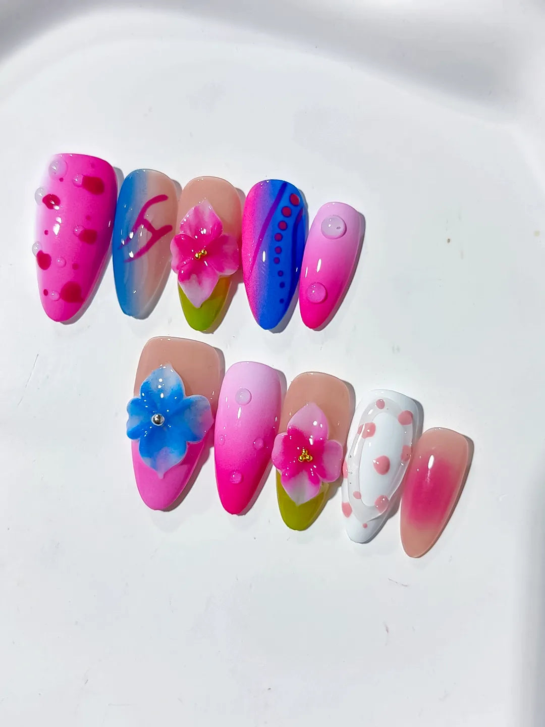 D351 - Medium Pink Blue Almond Abstract Flower Dot Pattern VibeNailsLab