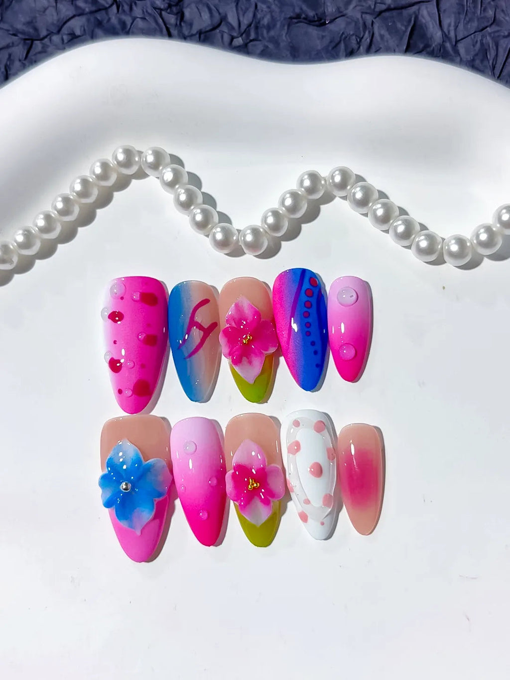 D351 - Medium Pink Blue Almond Abstract Flower Dot Pattern VibeNailsLab