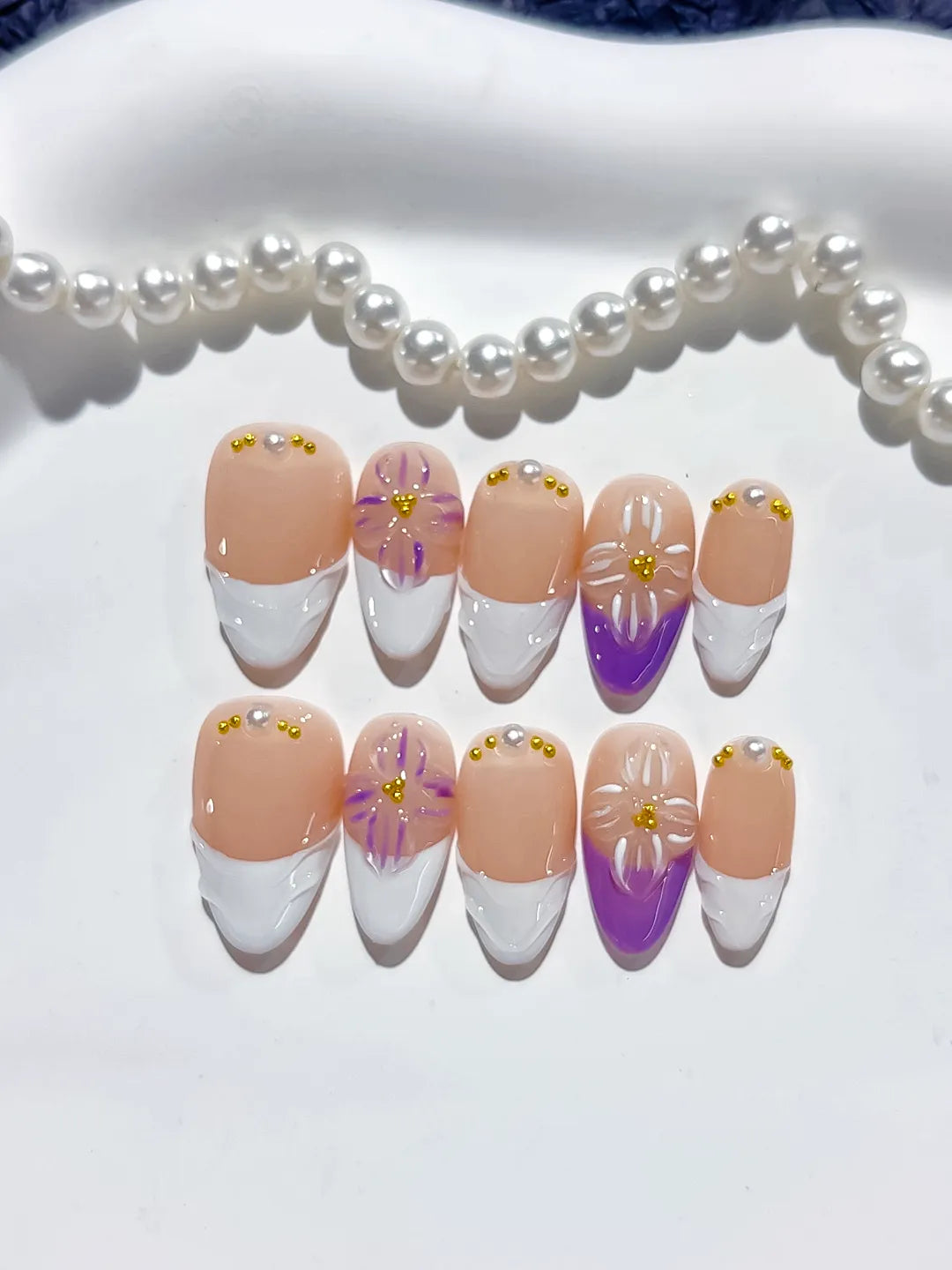 D362 - Short Nude White Almond French tip Flower