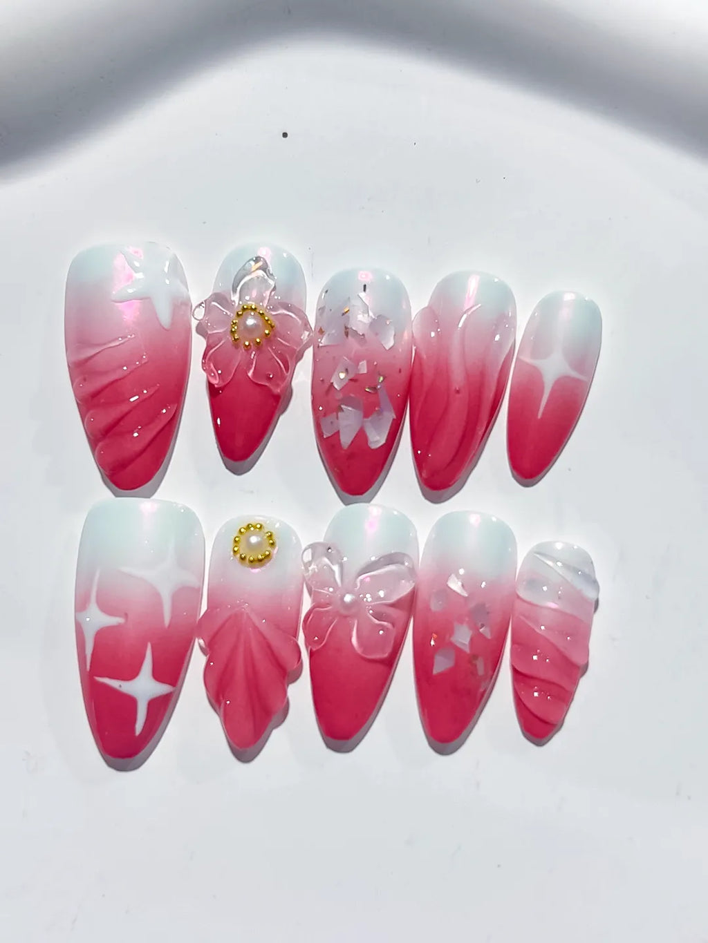 D376 - Medium Red White Almond Ombre Flower Bow