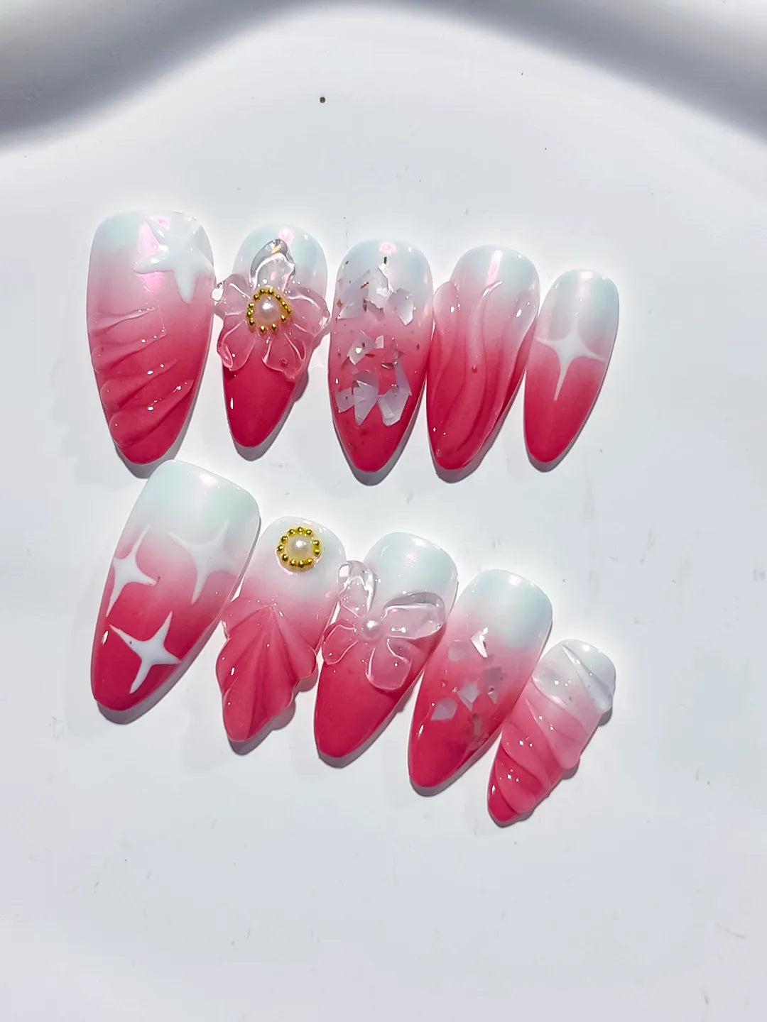 D376 - Medium Red White Almond Ombre Flower Bow