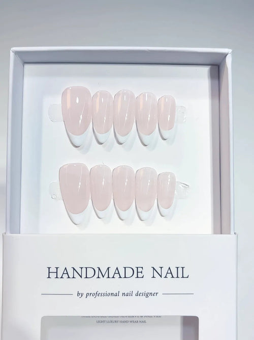 A058 - Medium Pink Almond French tip VibeNailsLab