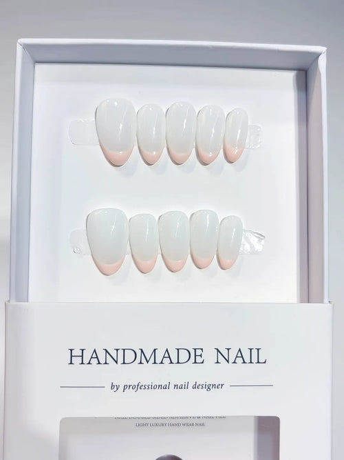 A060 - Short White Almond French tip VibeNailsLab