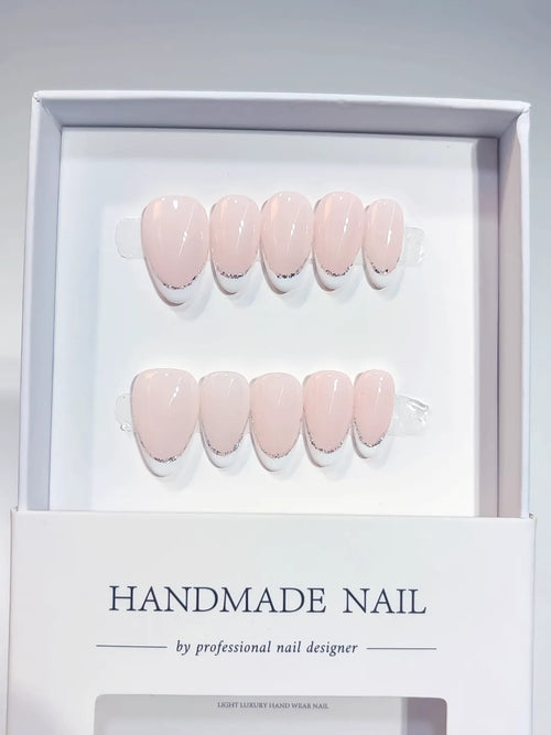 A068 - Short Pink Almond French tip VibeNailsLab