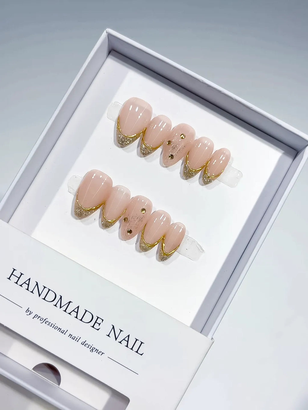 B109 - Short Nude Gold Almond French tip Rhinestone