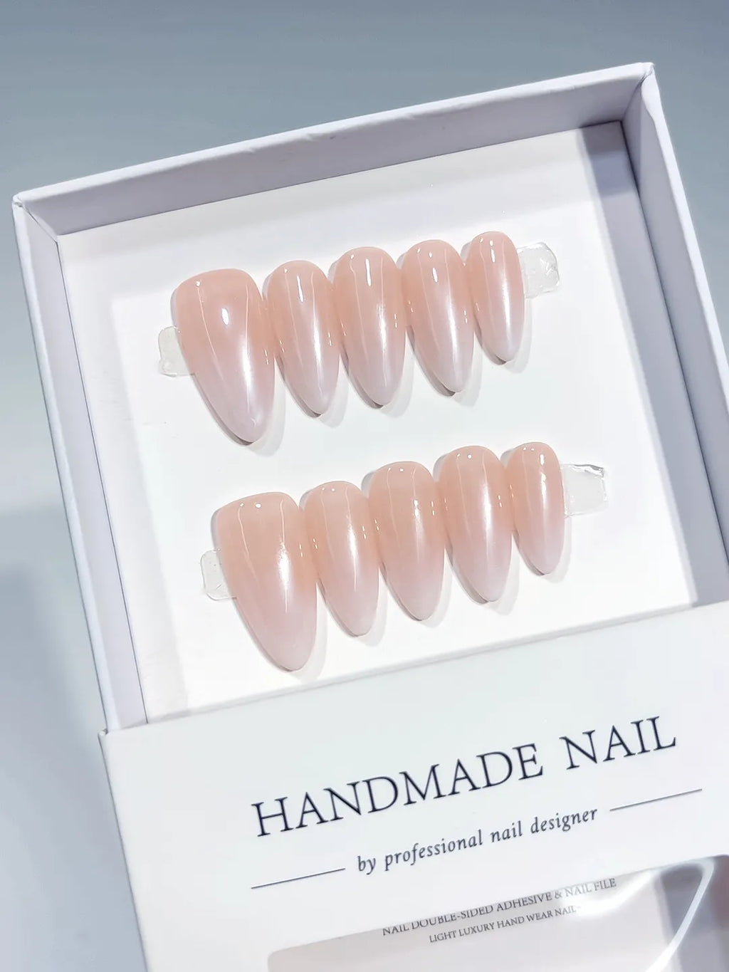 B134 - Medium Nude Almond Solid color