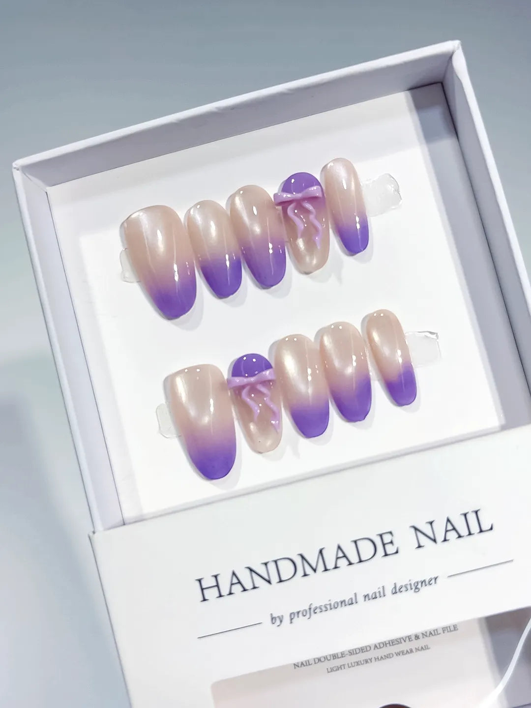 B136 - Medium Nude Purple Oval Ombre Bow