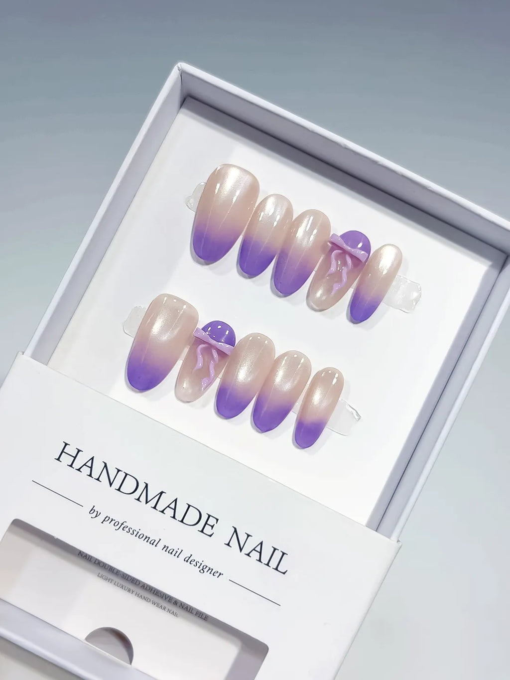 B136 - Medium Nude Purple Oval Ombre Bow