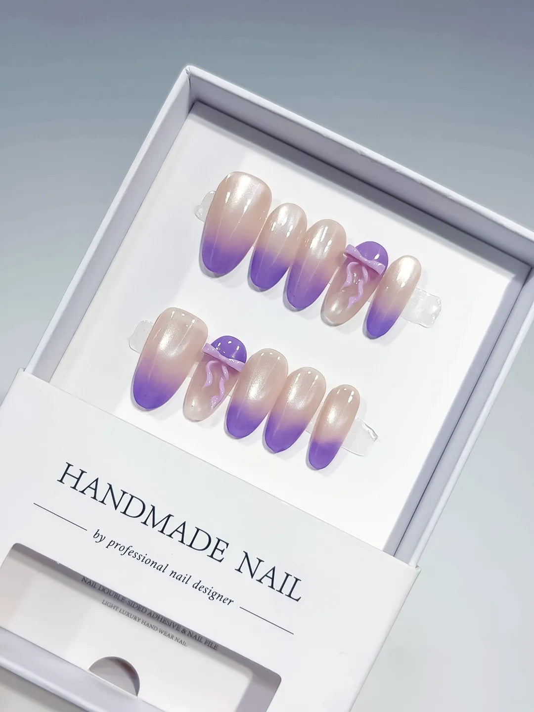 B136 - Medium Nude Purple Oval Ombre Bow