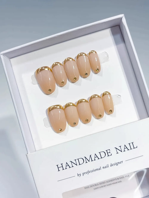 B145 - Short Nude Gold Oval French tip Rhinestone