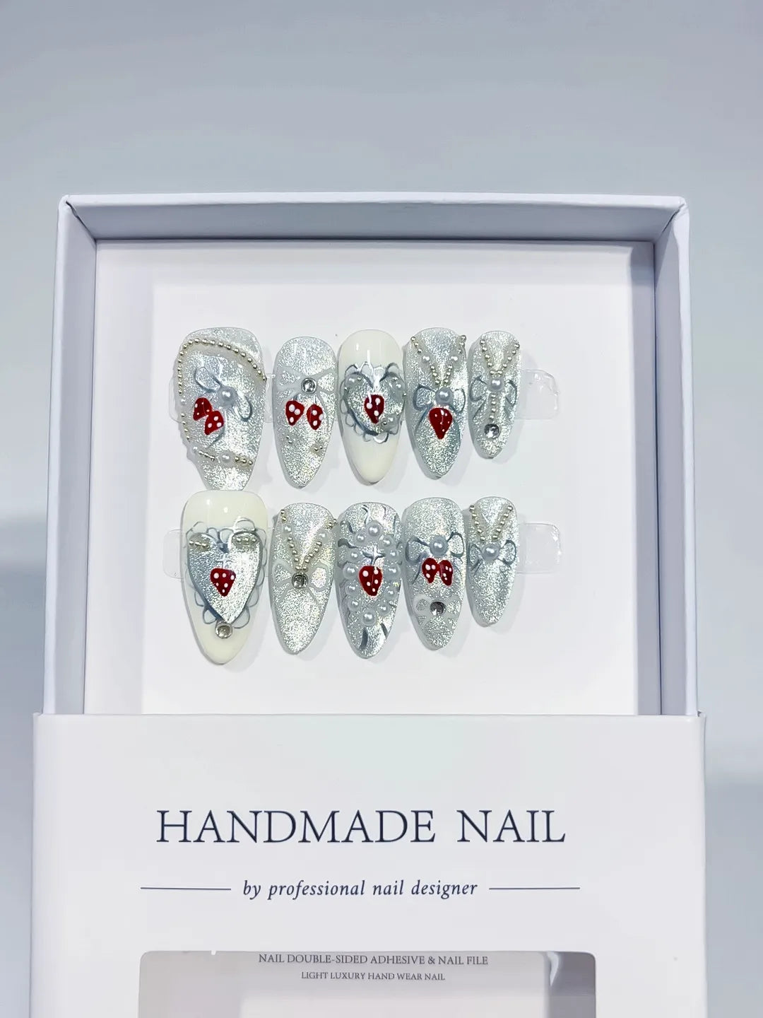 C367 - Medium White Silver Almond Glitter Heart Bow