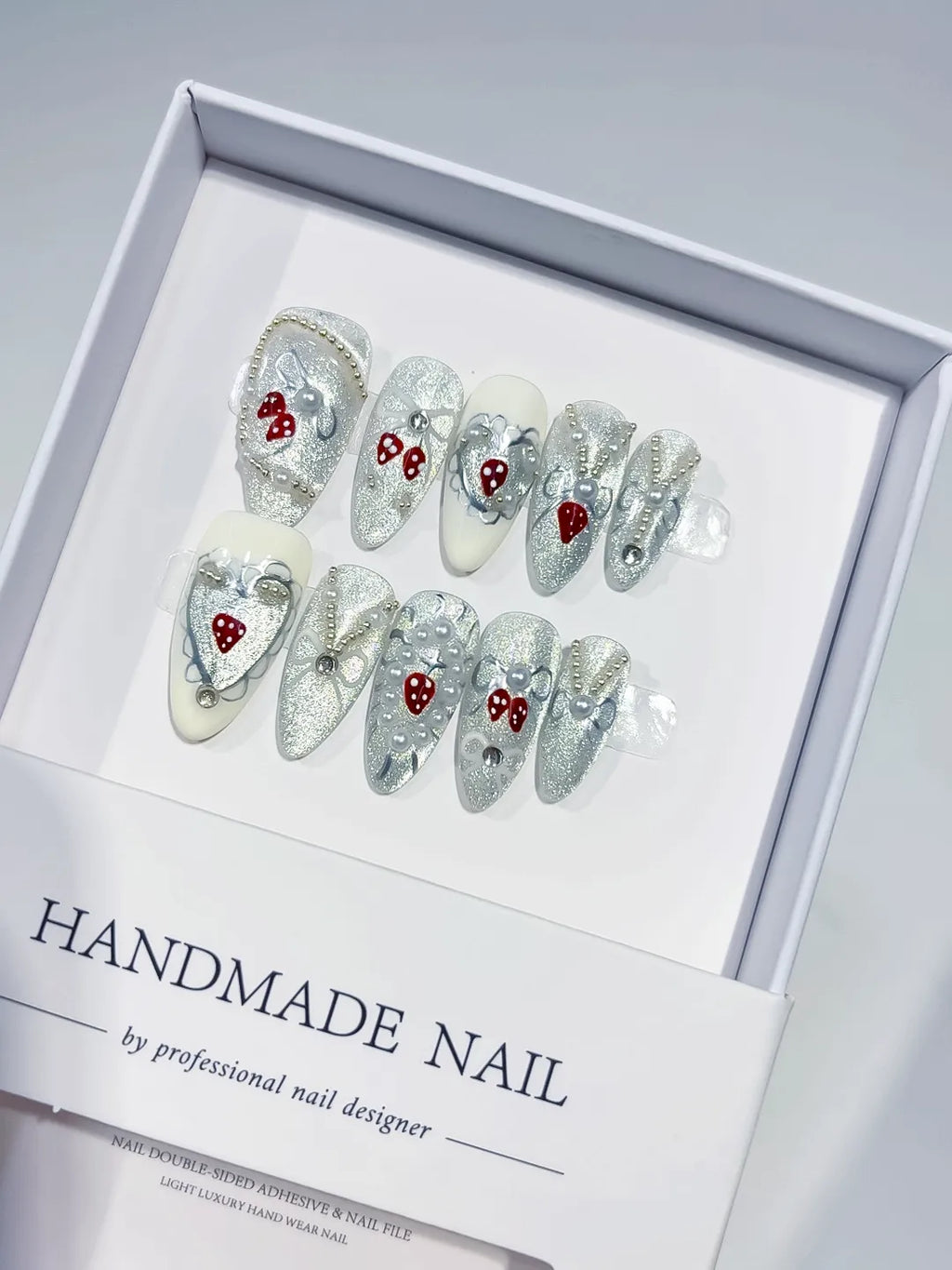 C367 - Medium White Silver Almond Glitter Heart Bow