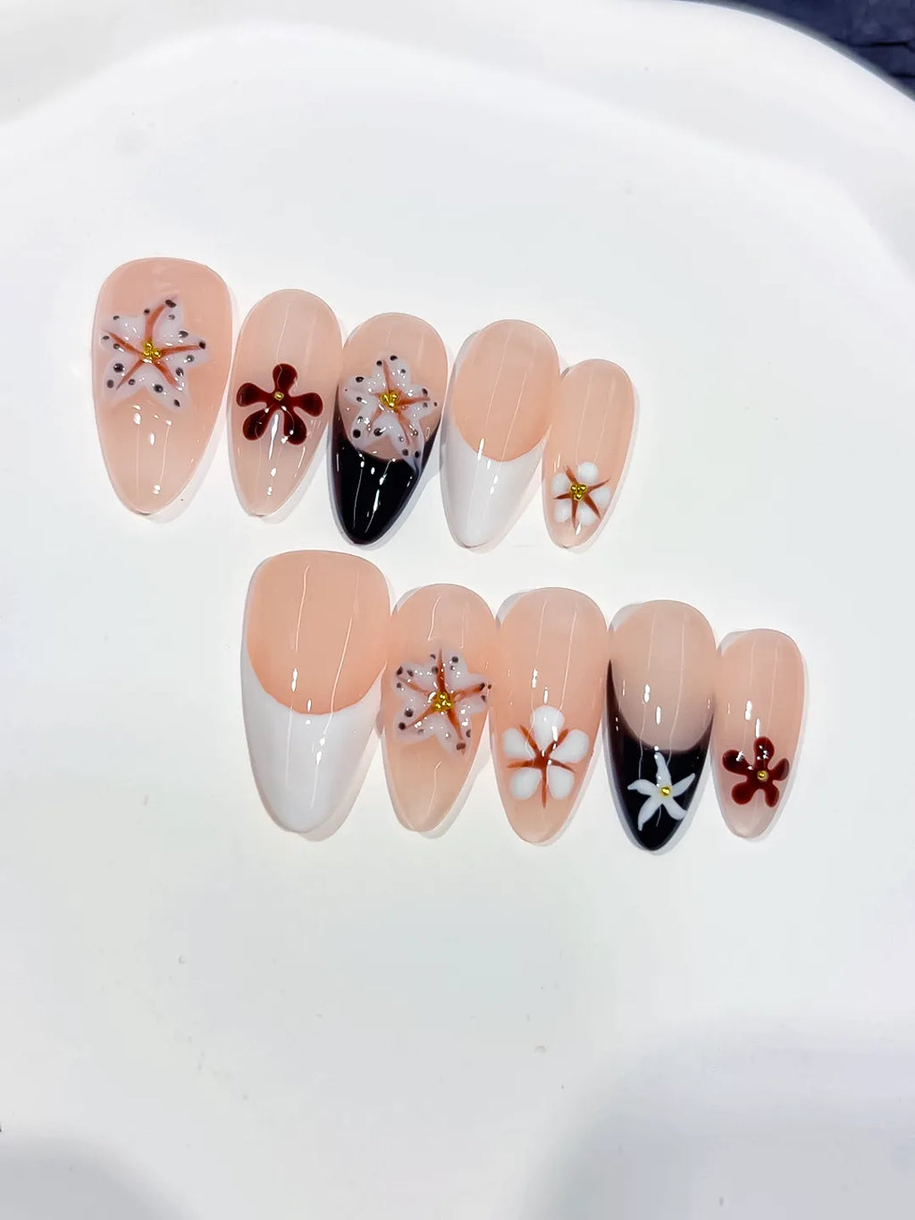 D549 - Medium Nude Black Almond French tip Flower Star