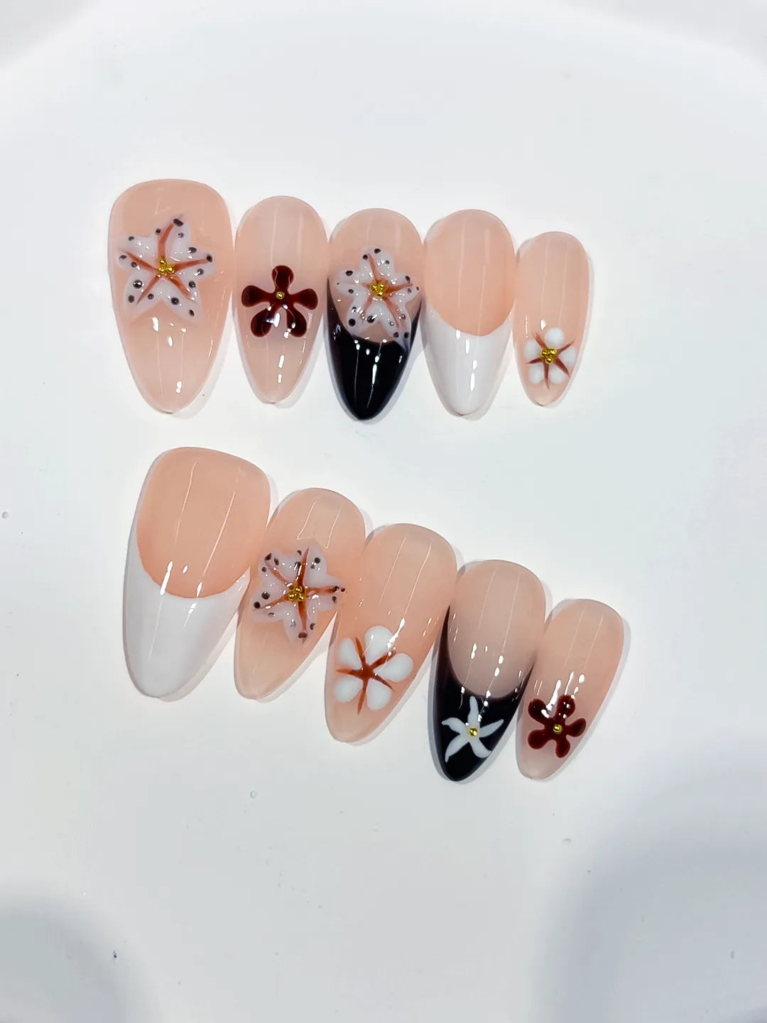 D549 - Medium Nude Black Almond French tip Flower Star