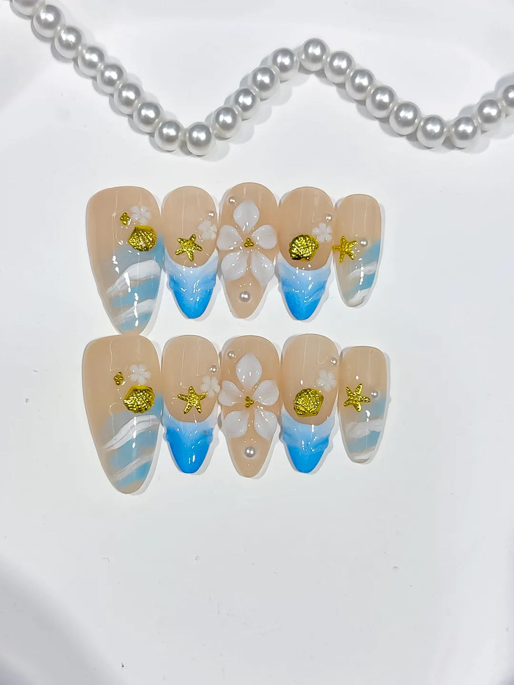 D553 - Medium Nude Blue Almond French tip Flower Star