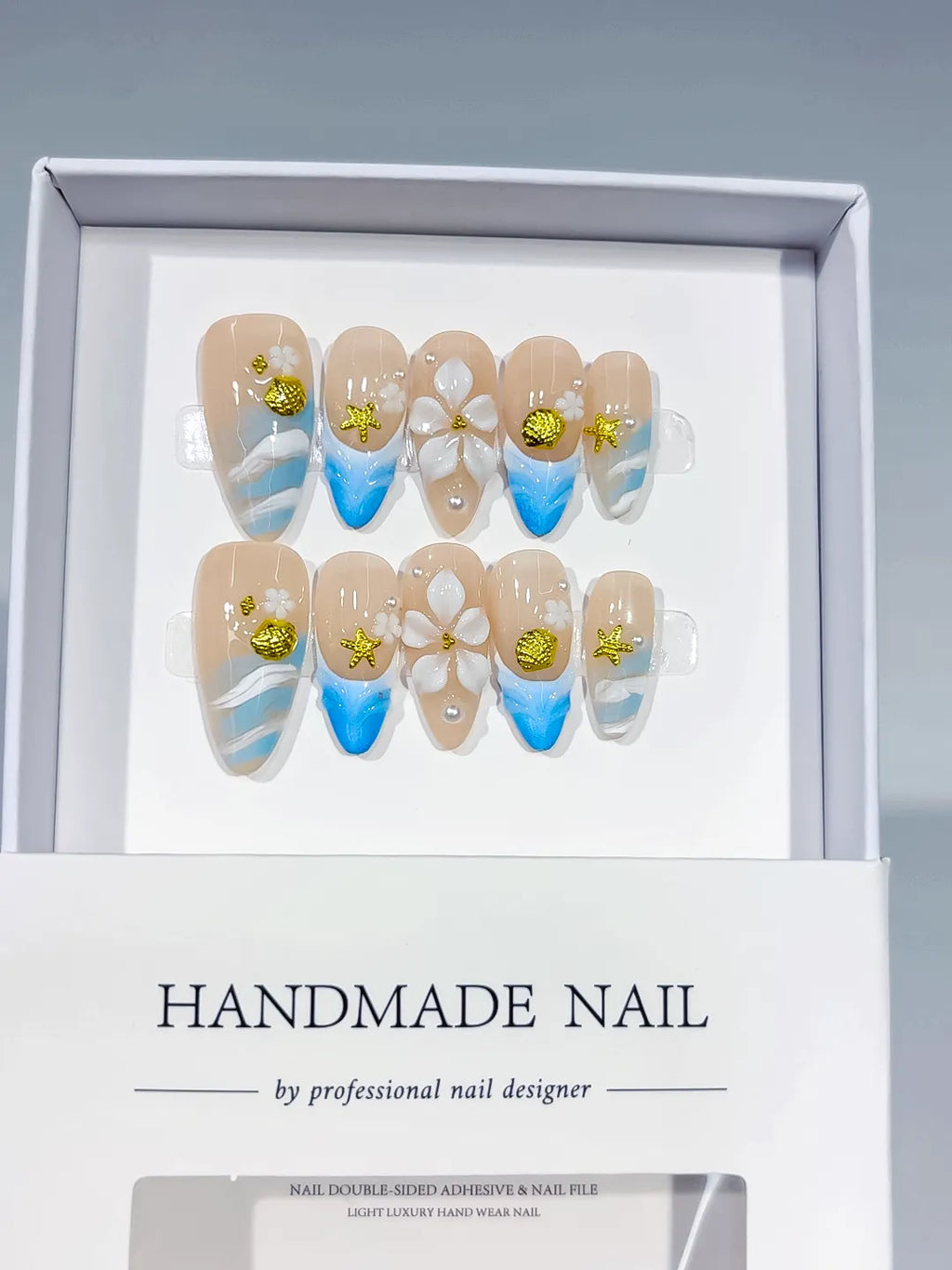 D553 - Medium Nude Blue Almond French tip Flower Star
