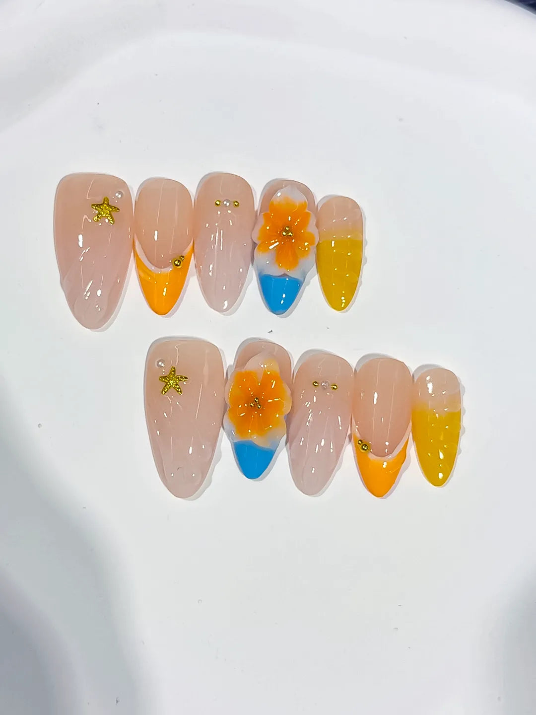 D555 - Medium Nude Yellow Almond French tip Flower Star