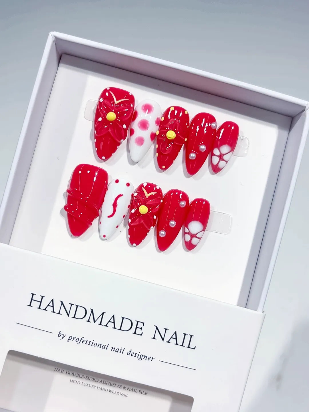 D251 - Medium Red White Almond Floral Flower Pearl