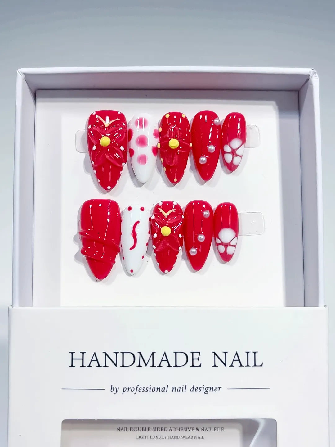 D251 - Medium Red White Almond Floral Flower Pearl