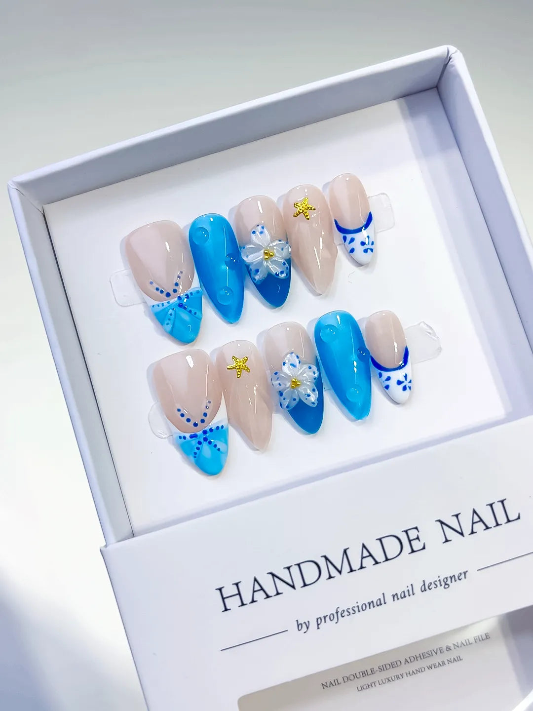 D278 - Medium Nude Blue Almond French tip Flower Star