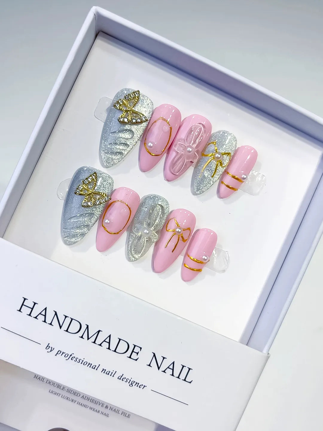 D285 - Medium Pink Silver Almond Glitter Bow Metallic Outline